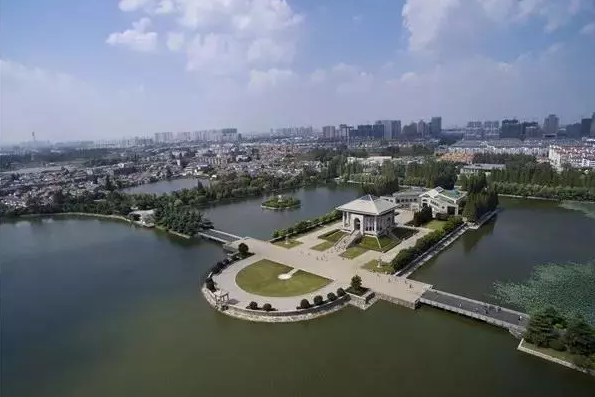 Hongze Lake